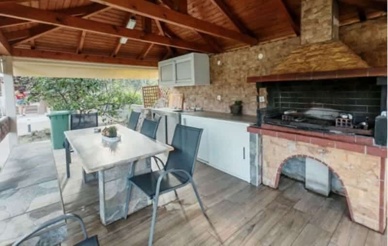Vila AKIS Sarti