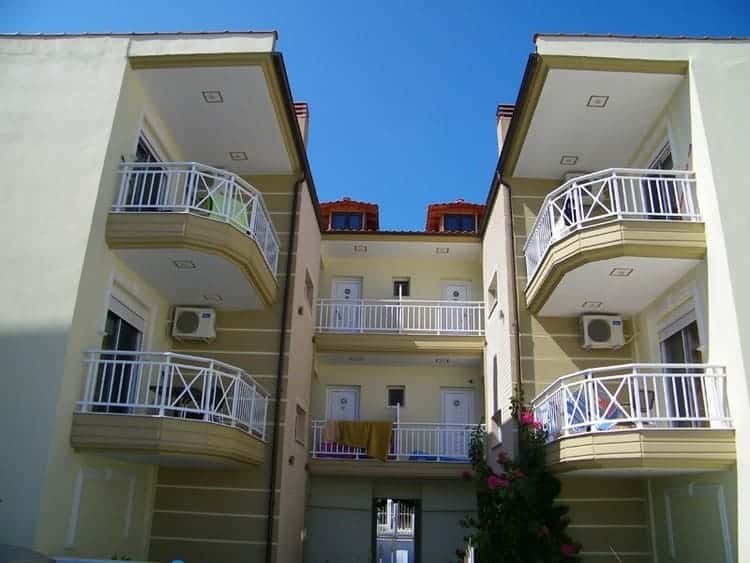 Vila SPANOS Sarti