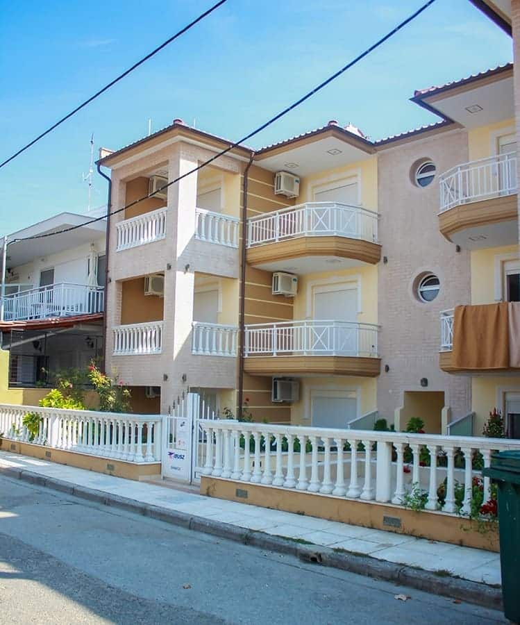 Vila SPANOS Sarti