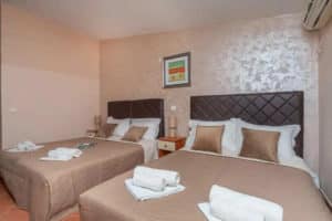 Privatni smeštaj LARA Canj