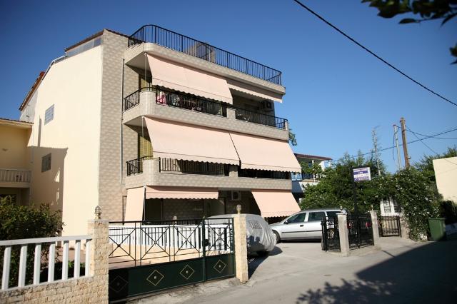 Vila AVANTAZ Pefki Evia