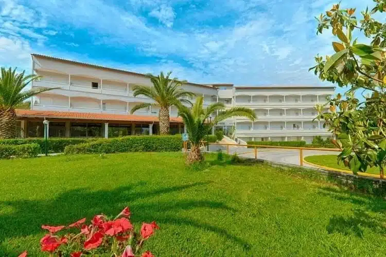 Hotel LIVADI NAFSIKA Dassia Krf Hotel LIVADI NAFSIKA Dassia Krf