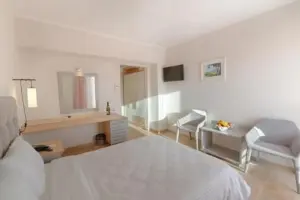 Hotel LIVADI NAFSIKA Dassia Krf