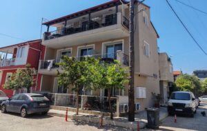 Vila ELLINIKON Sarti