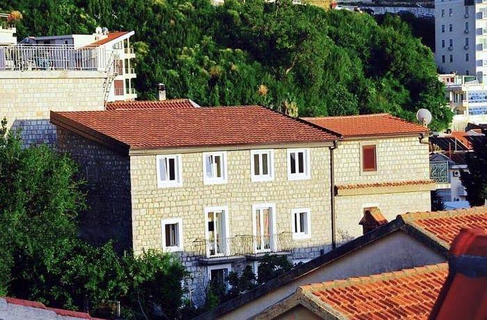 Vila TIVOLI Rafailovići