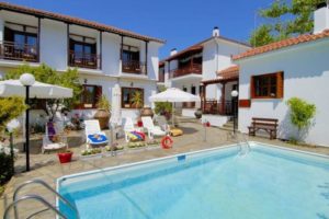 Aparthotel CHAROULA Platanies Pilion