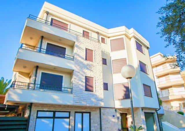 Privatni smeštaj AZUR Petrovac