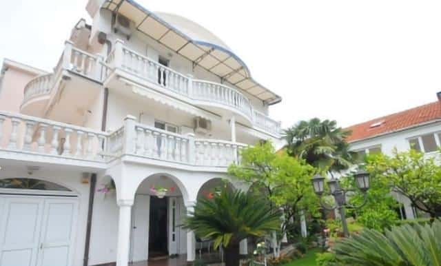 Privatni smeštaj PETROVA Budva Privatni smeštaj PETROVA Budva
