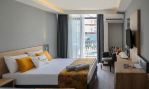 Hotel CLOVER MAGIC PARK Side