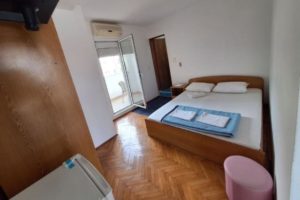 Privatni smeštaj KORAĆ Budva