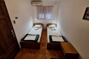 Privatni smeštaj KORAĆ Budva