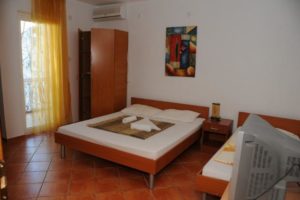 Privatni smeštaj KRALJ L Budva