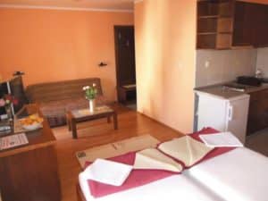 Privatni smeštaj OAZA Petrovac