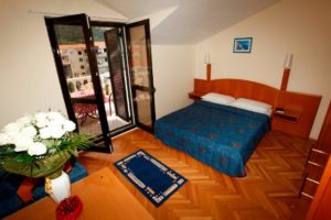 Privatni smeštaj PEROVIĆ Budva