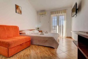 Privatni smeštaj SAVOVIC Petrovac