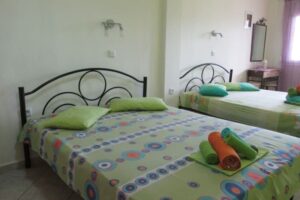 Vila NIKOS ROOMS Nea Vrasna