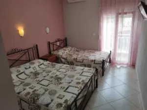 Vila FINIKAS Nea Vrasna