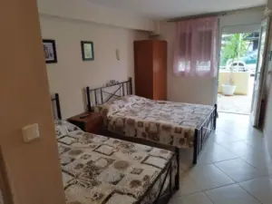 Vila FINIKAS Nea Vrasna