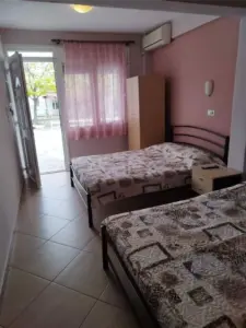 Vila FINIKAS Nea Vrasna