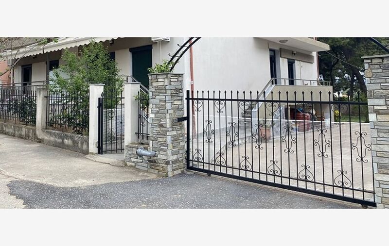 Vila GEORGIADIS Metamorfozis