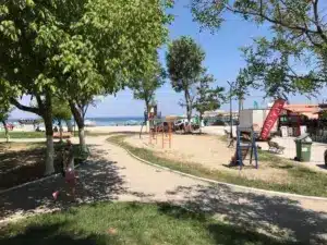 Hotel AQUA BEACHFRONT Olympic beach