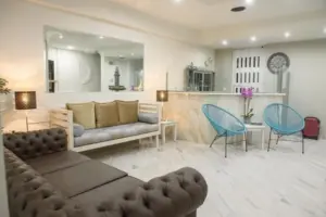 Hotel AQUA BEACHFRONT Olympic beach