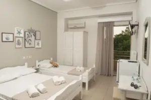 Hotel AQUA BEACHFRONT Olympic beach